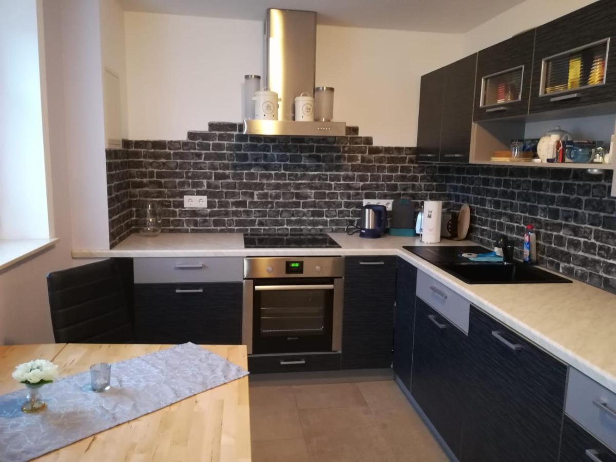Taunusrast-Usi Apartment Usingen Bagian luar foto
